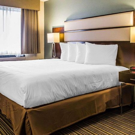 Quality Inn Streetsboro Exterior photo