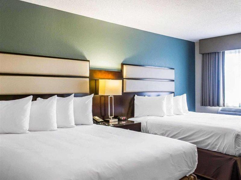 Quality Inn Streetsboro Exterior photo