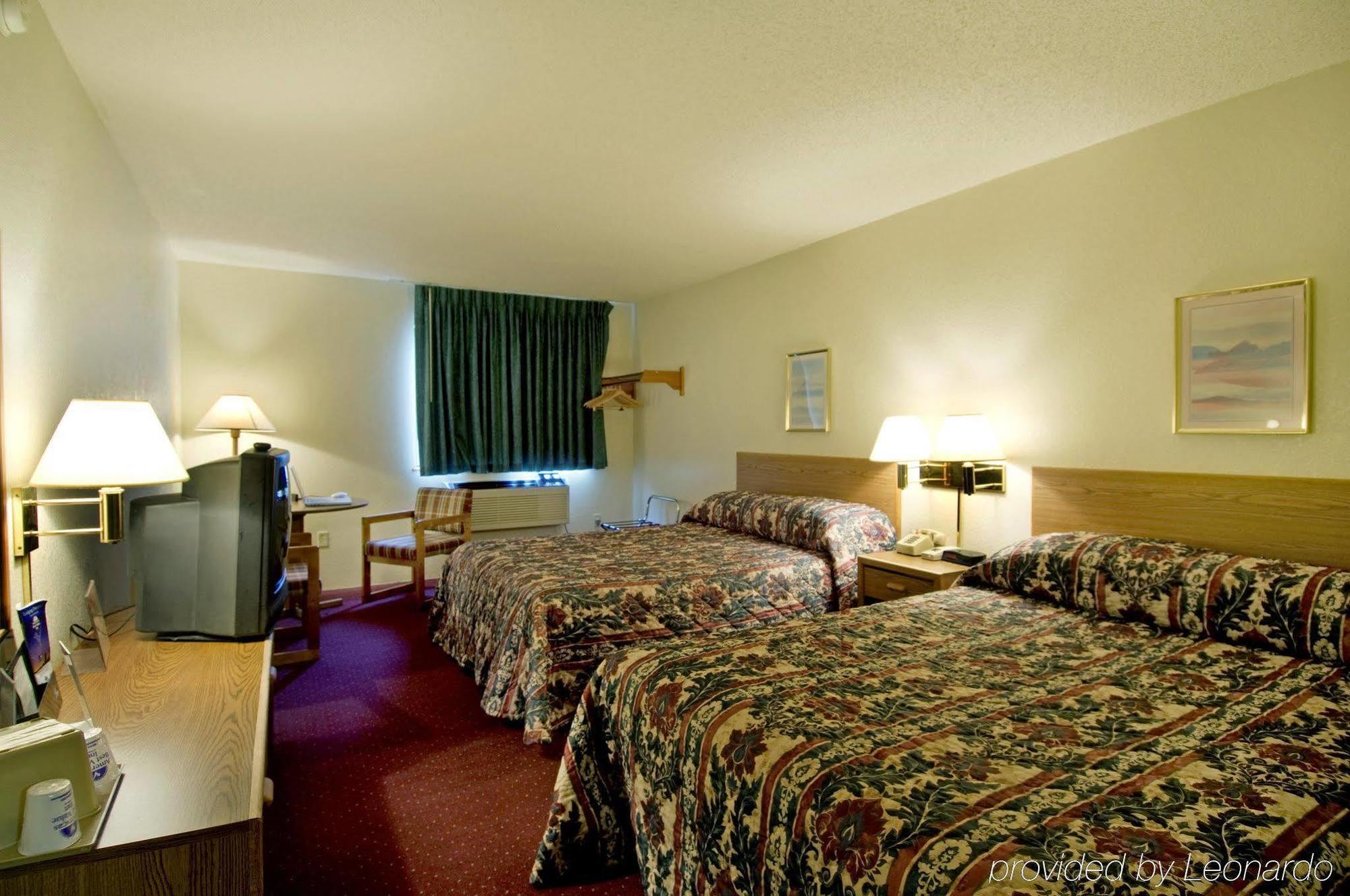 Quality Inn Streetsboro Room photo