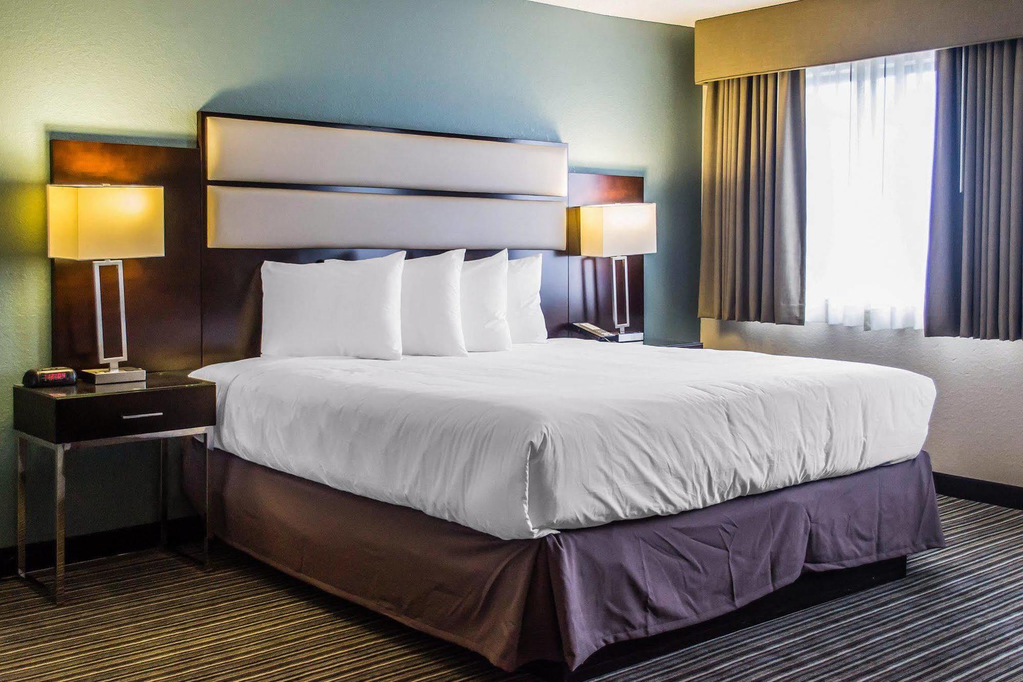 Quality Inn Streetsboro Exterior photo