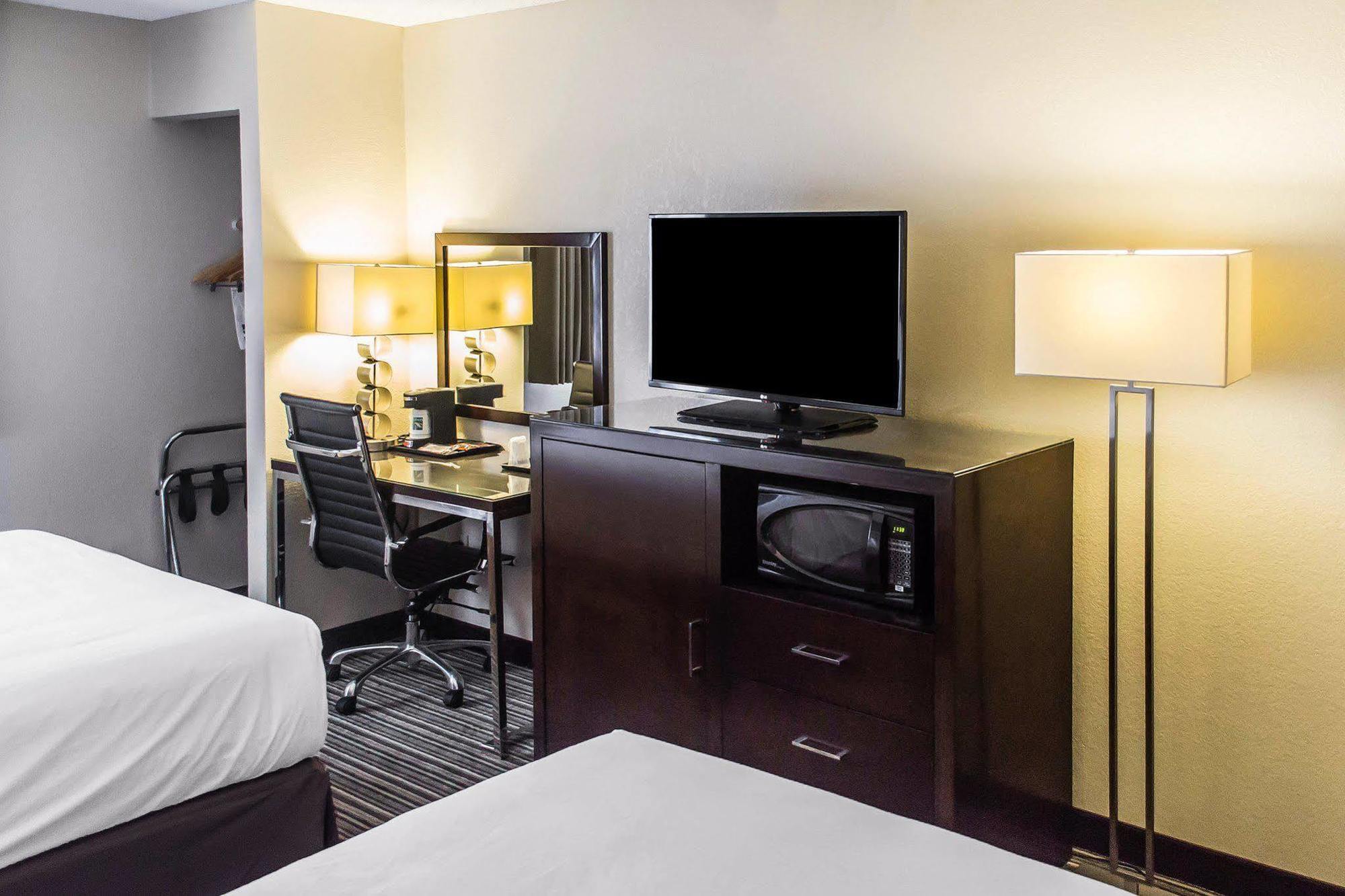 Quality Inn Streetsboro Exterior photo